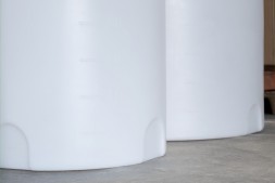 Бак для воды дозировочный ЭкоПром 200 белый вертикальный